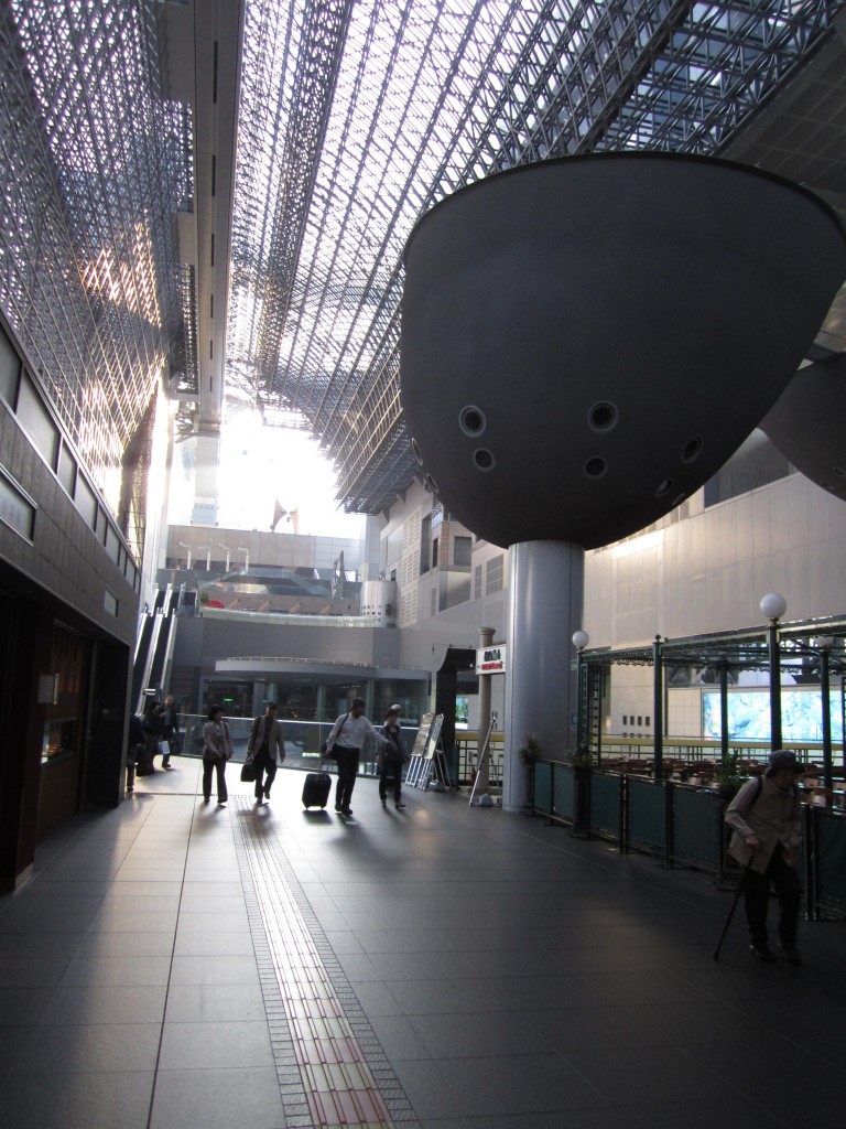 interior Stasiun Kyoto